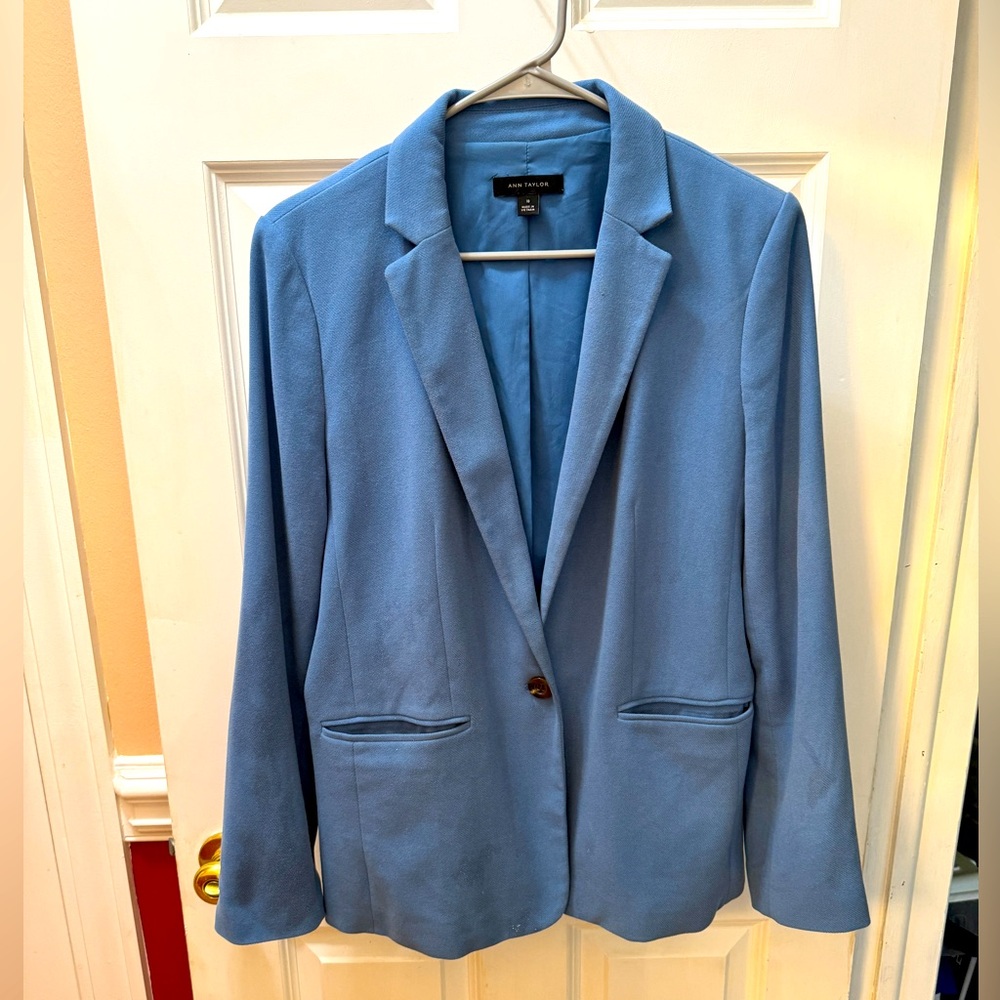 Ann Taylor soft blue blazer..greatt for office or casual with jeans